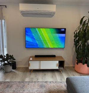 TV WALL MOUNT min